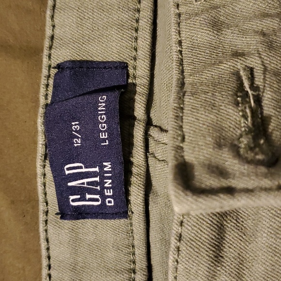 Light green Gap "leggings" but they're jeggings. - Picture 2 of 4